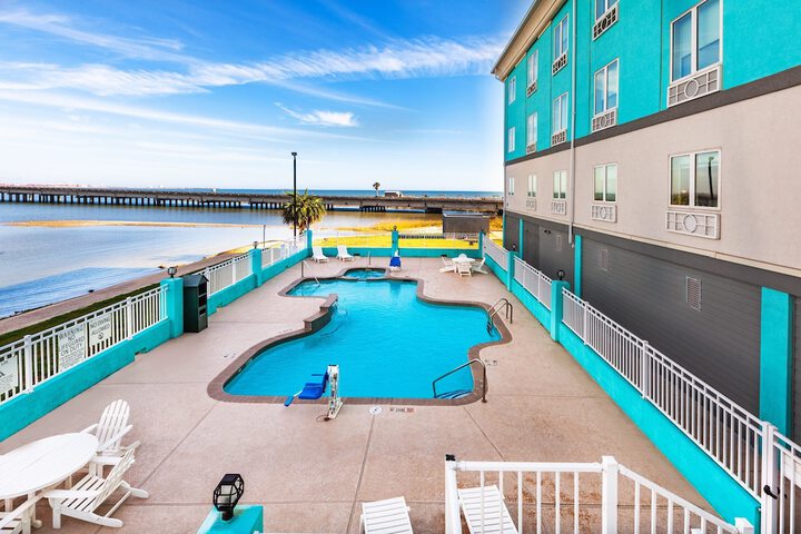Pool 9 of 45
