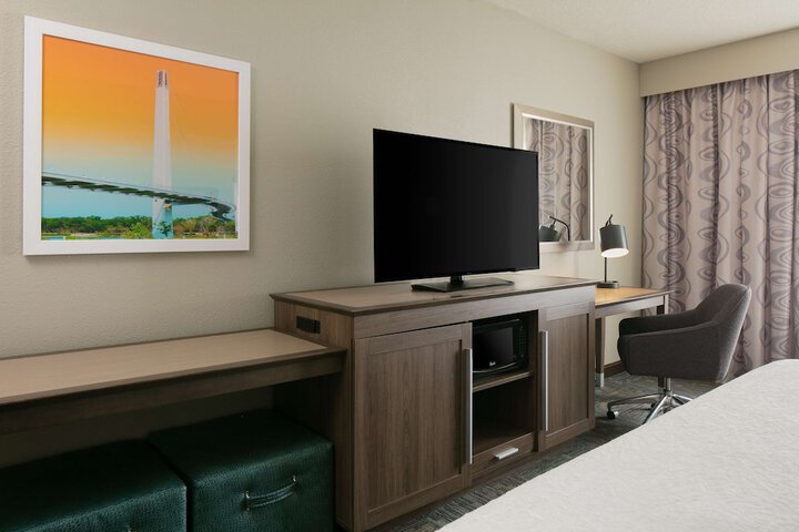 Room 10 of 23