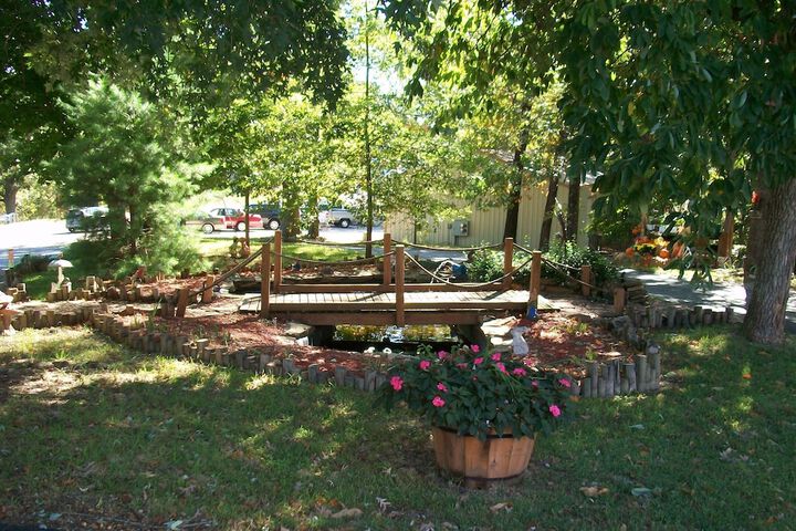 Shady Acre Inn and Suites