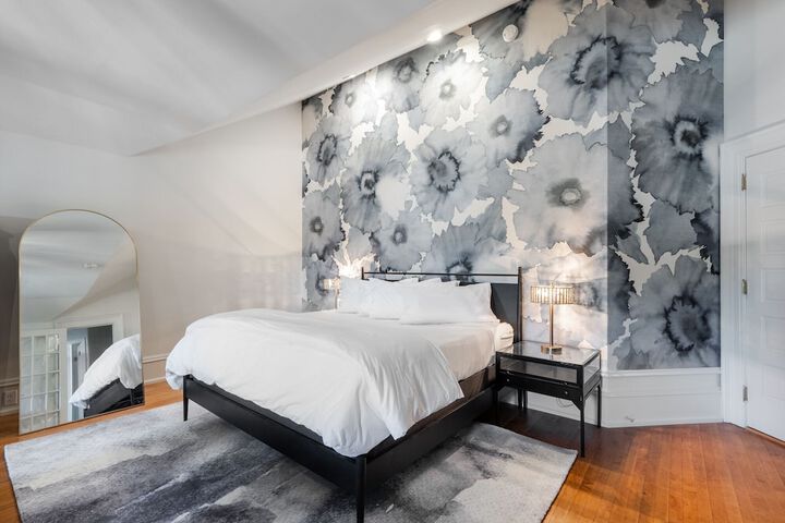 Room 18 of 38