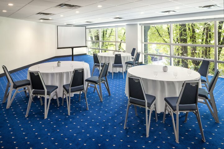 Sheraton Vancouver Wall Centre