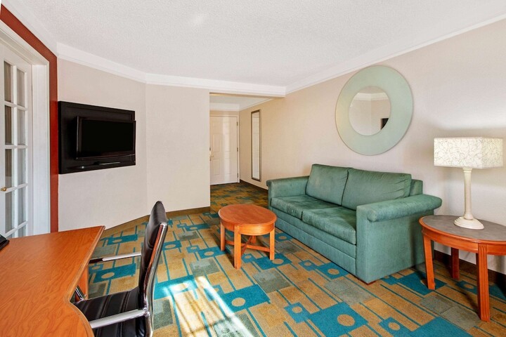 Room 20 of 29