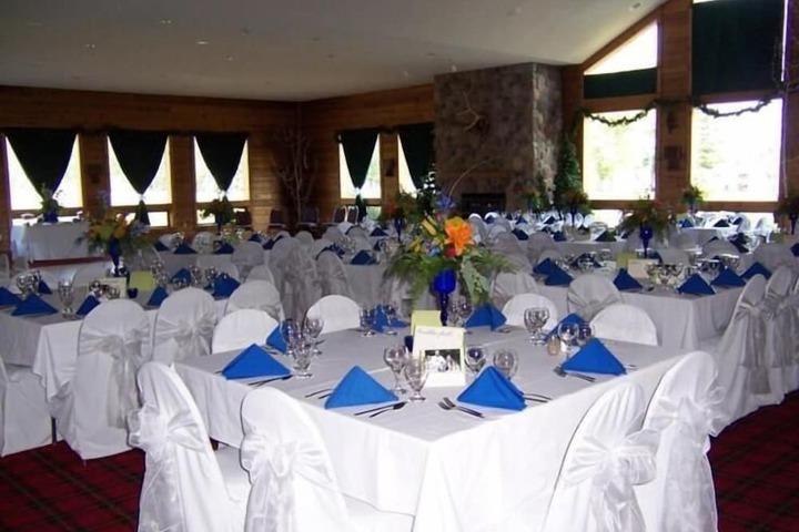 Ballroom/Hall 28 of 34