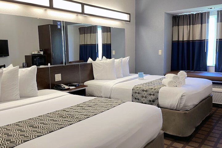 Room 17 of 32