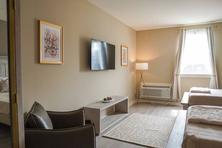 Room 8 of 30