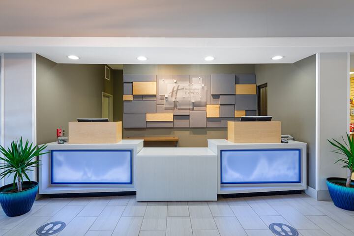 Holiday Inn Express Hotel & Suites Weston by IHG