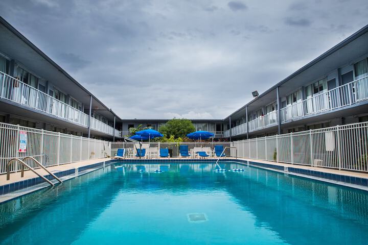 Days Inn by Wyndham Stuart