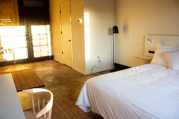 Room 12 of 52