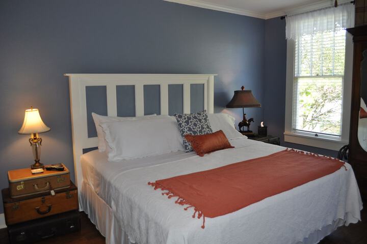 Kennedy Manor B & B