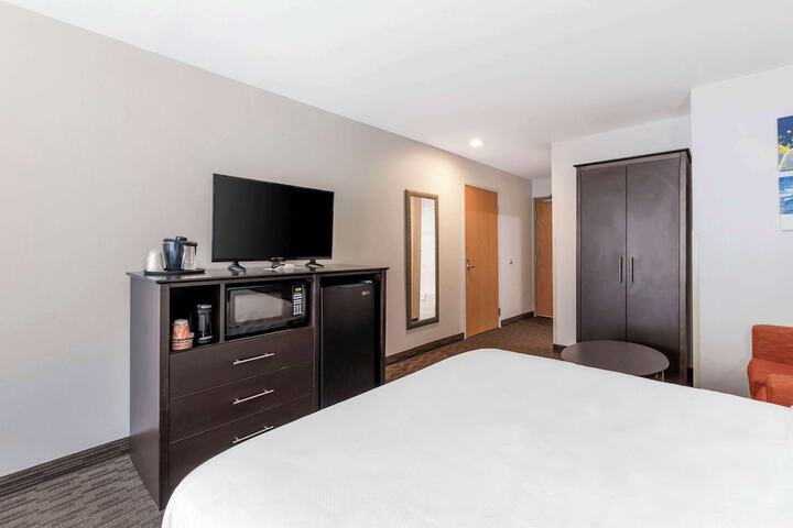 Room 19 of 48