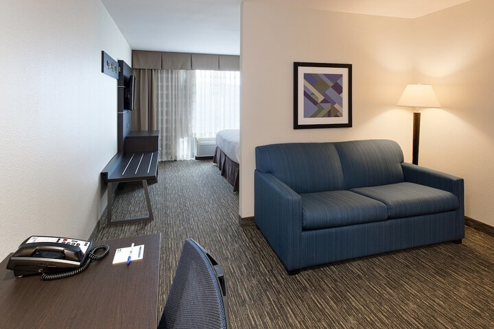 Room 18 of 37
