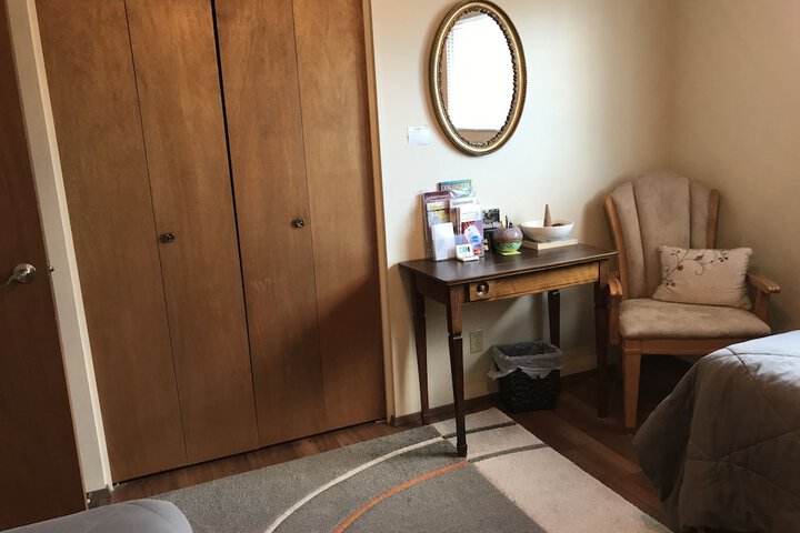 Room 6 of 35