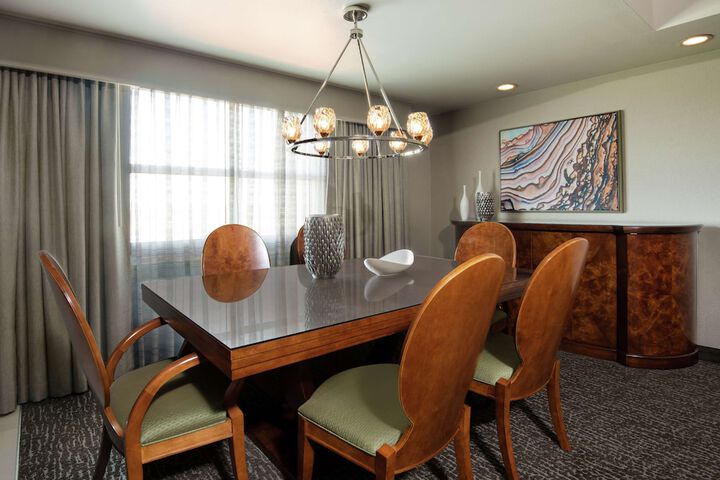 Embassy Suites Northwest Arkansas - Hotel Spa & Convention