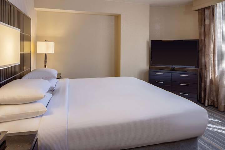 Room 18 of 34