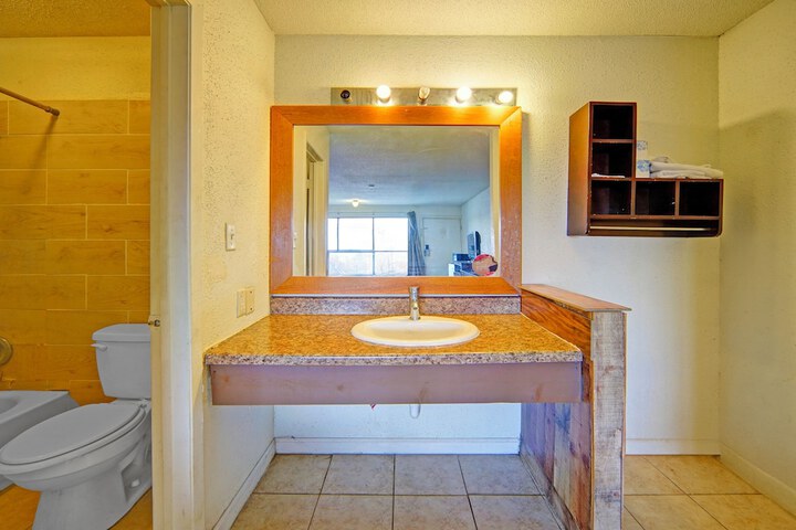 Sunset Inn Flatonia I 10 by Hotel O