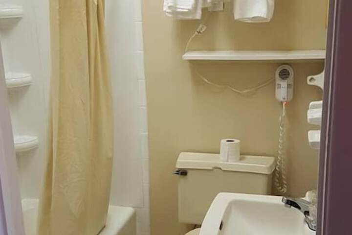 Room 18 of 23