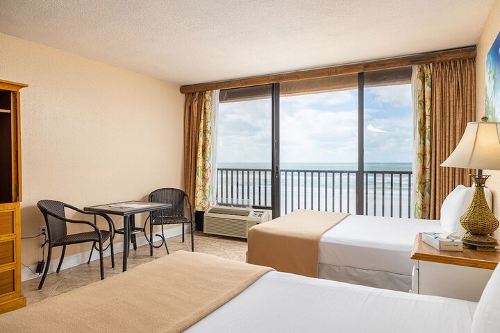 Room 21 of 32