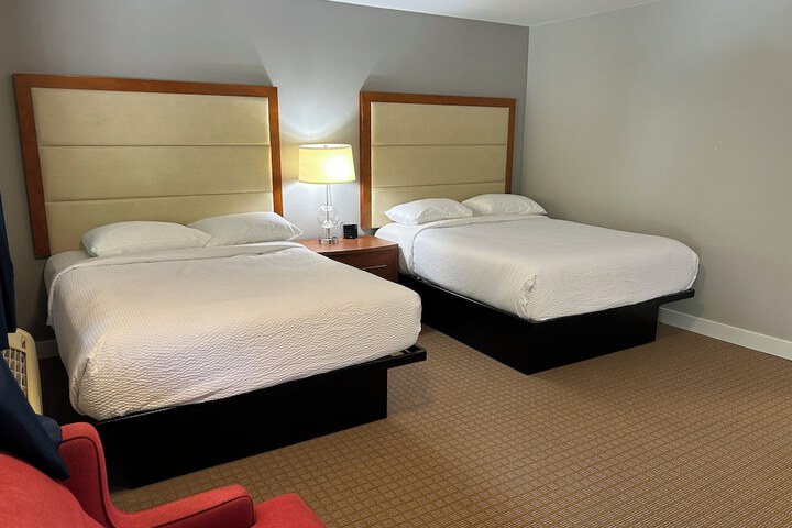 Room 9 of 15