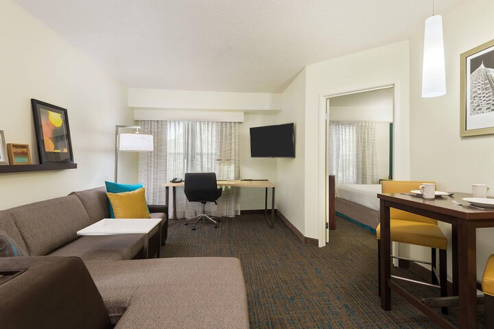 Room 15 of 24
