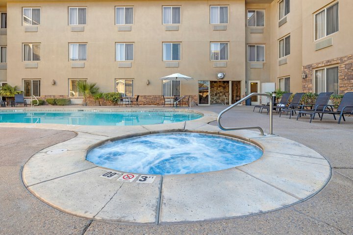 Pool 3 of 17
