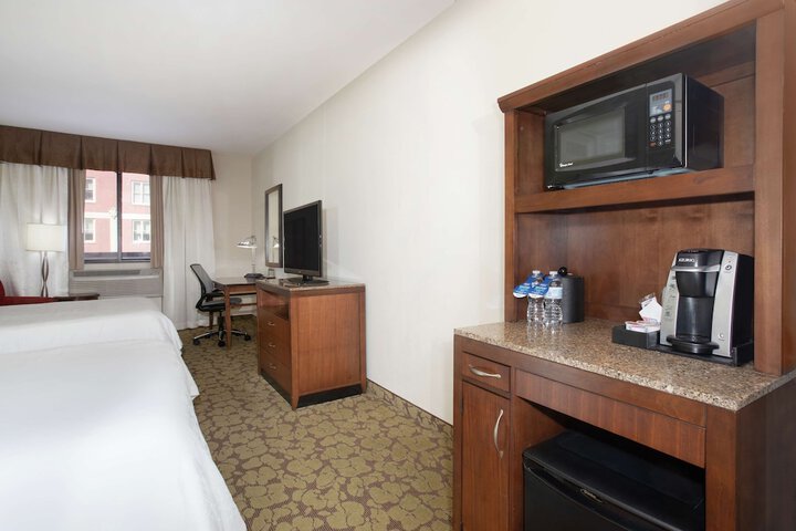 Hilton Garden Inn Lincoln Downtown / Haymarket
