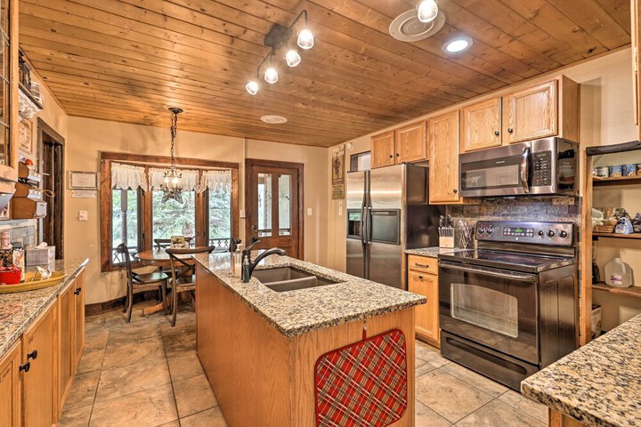 Family Home in Georgetown: Walk to Town & Railroad