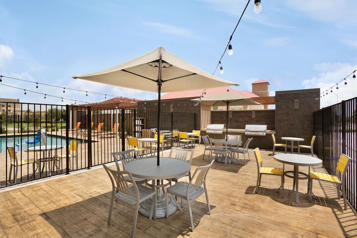 Terrace/Patio 36 of 37