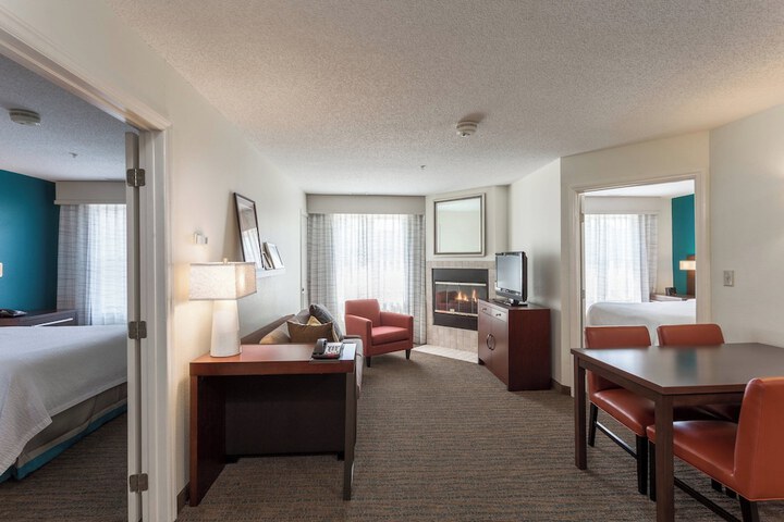 Room 17 of 28