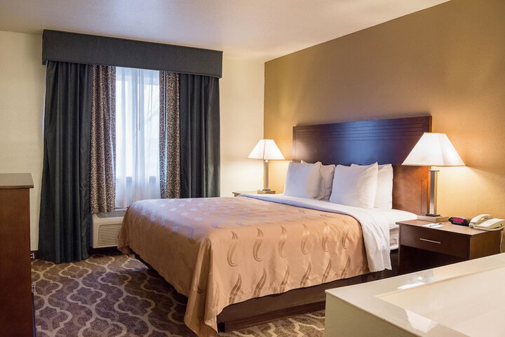 Room 21 of 33