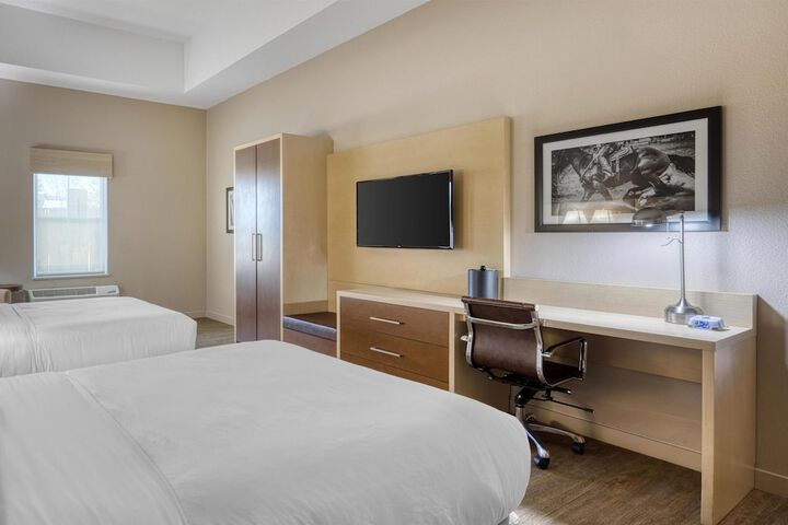 Best Western Bandera Suites & Saloon