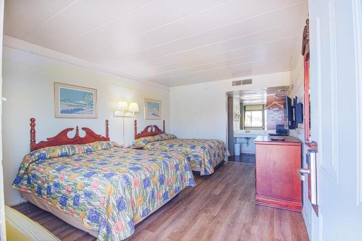 Room 20 of 28
