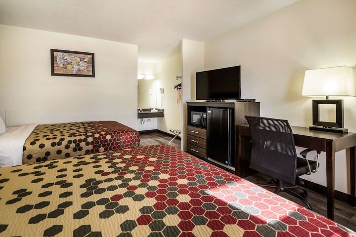 Room 22 of 66