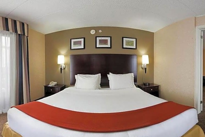 Holiday Inn Express Seaford-Route 13