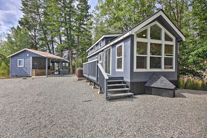 Eureka Tiny Home w / Hot Tub & Community Beach!