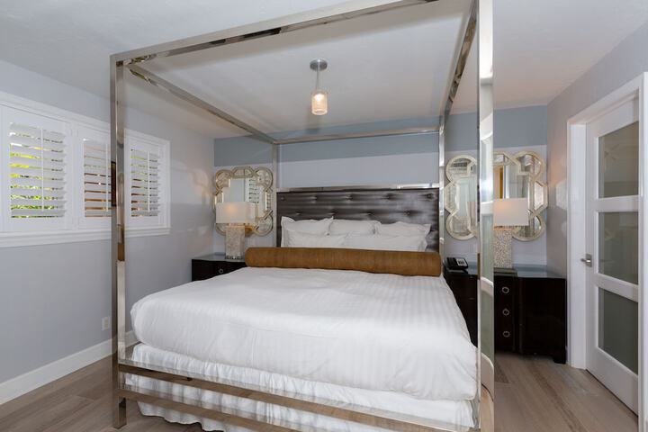 Room 44 of 64