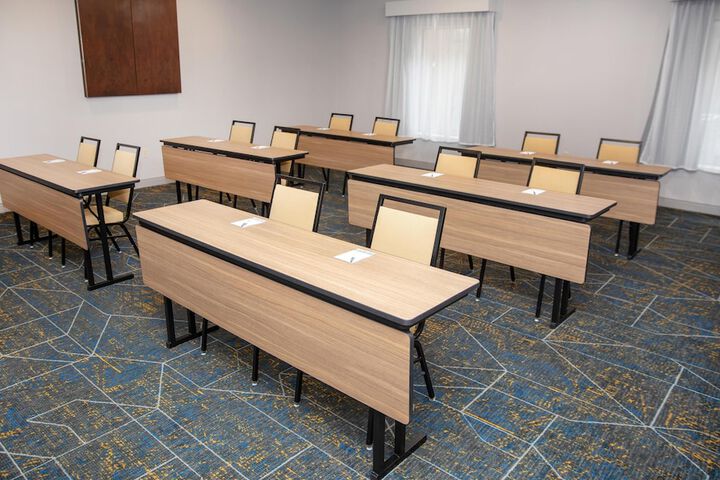 Hampton Inn & Suites Williamsport-Faxon Exit