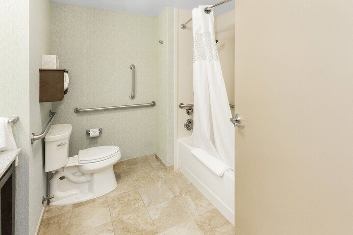 Room 15 of 74