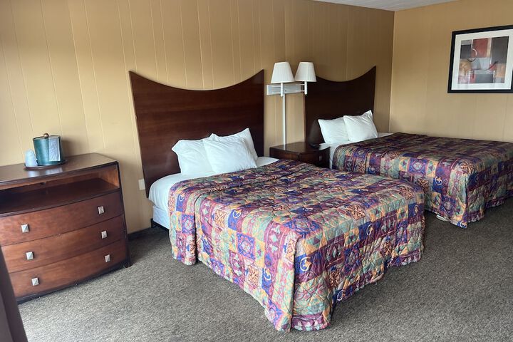 Room 63 of 443