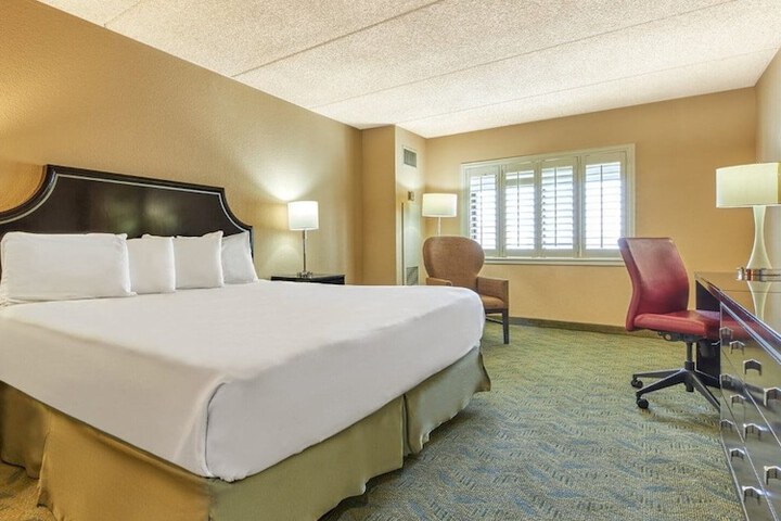 Room 31 of 62