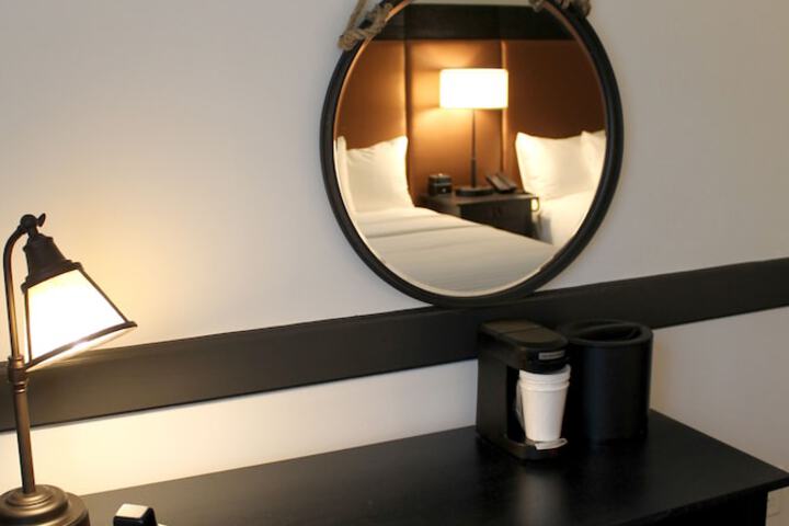 Room 15 of 38