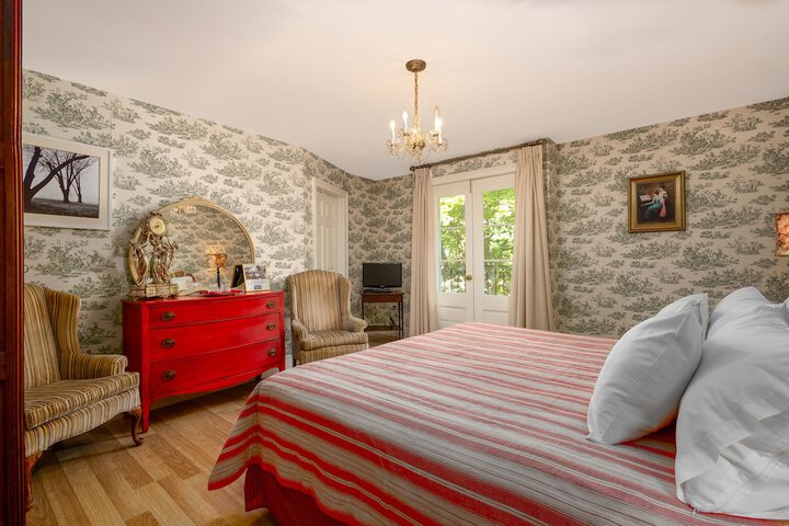 Room 40 of 77
