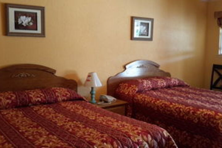 Thunderbird Motel