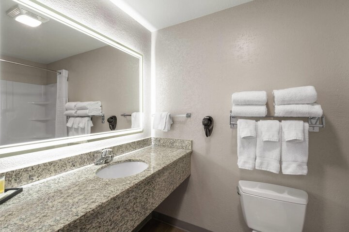 Days Inn by Wyndham Coffeyville