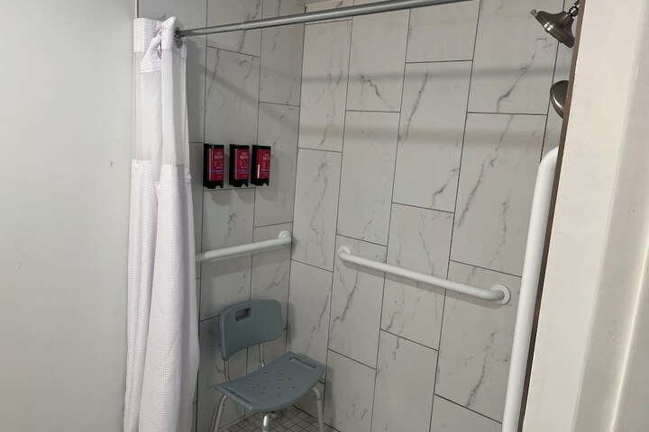 Room 28 of 45
