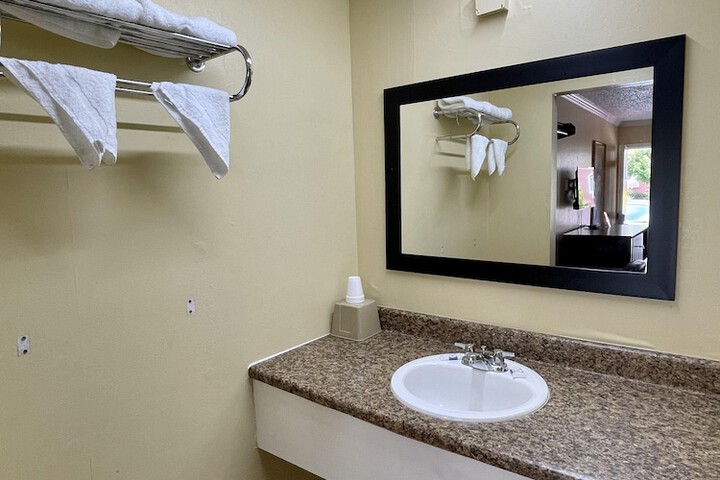 Room 10 of 15