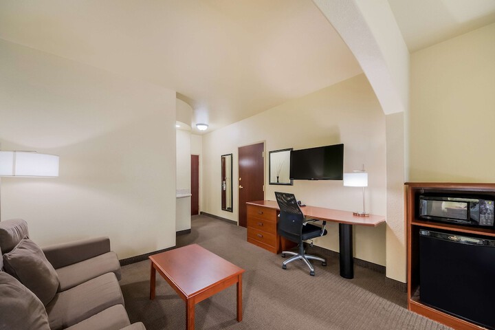 Room 32 of 48