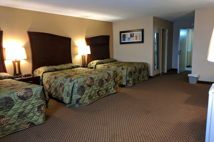 Room 21 of 36