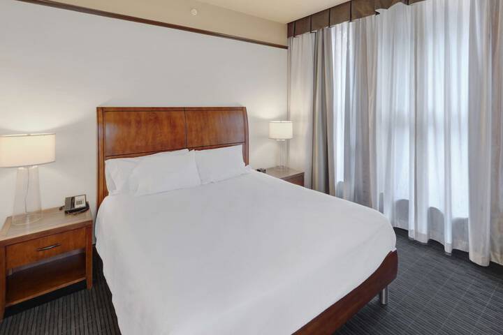 Hilton Garden Inn Milwaukee Downtown