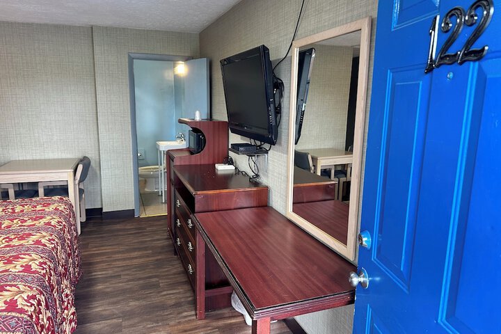 Room 18 of 27