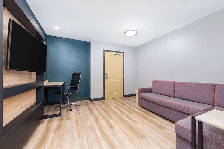 Room 44 of 72